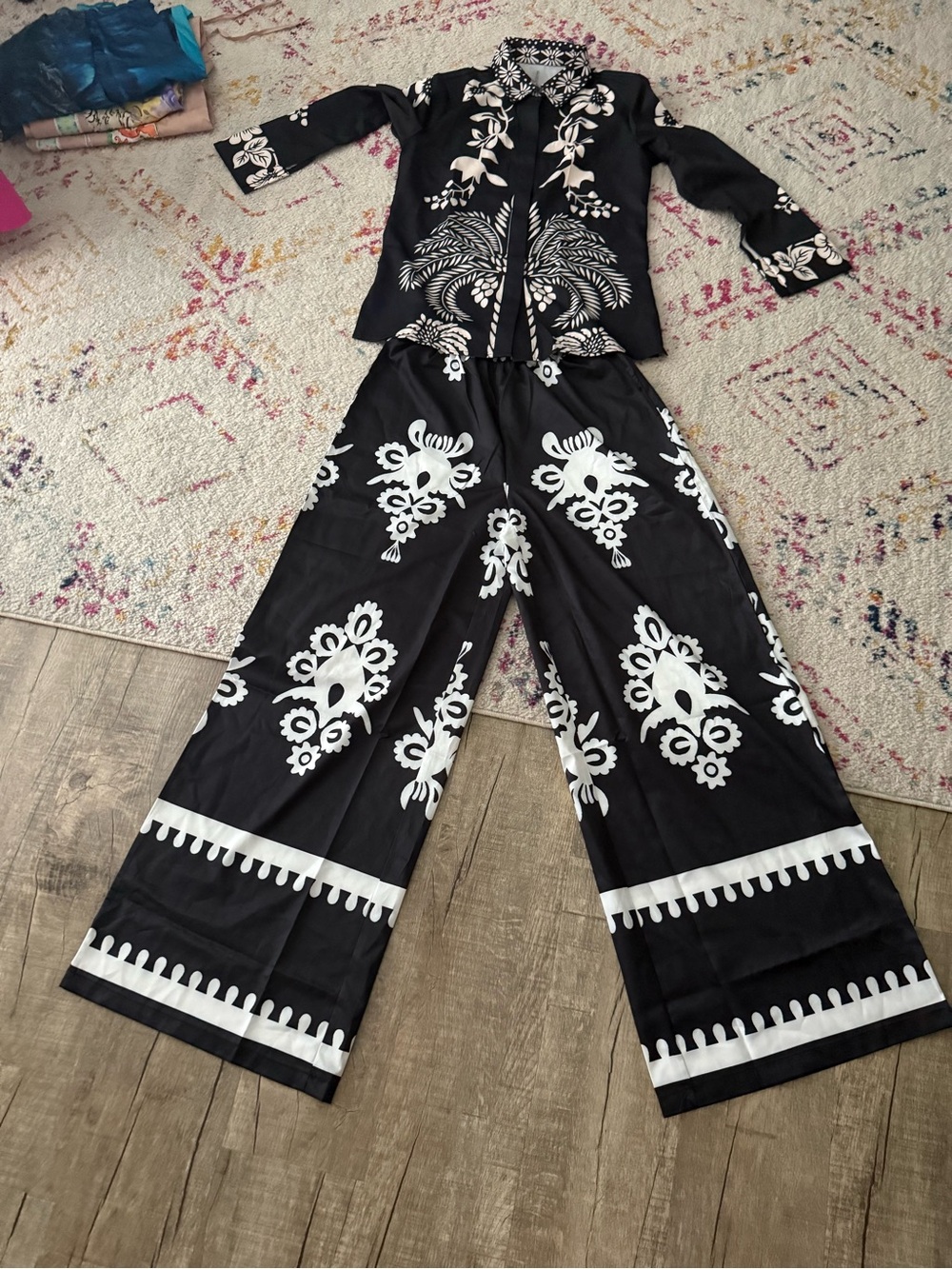 Black & White Wide-Leg Printed Set